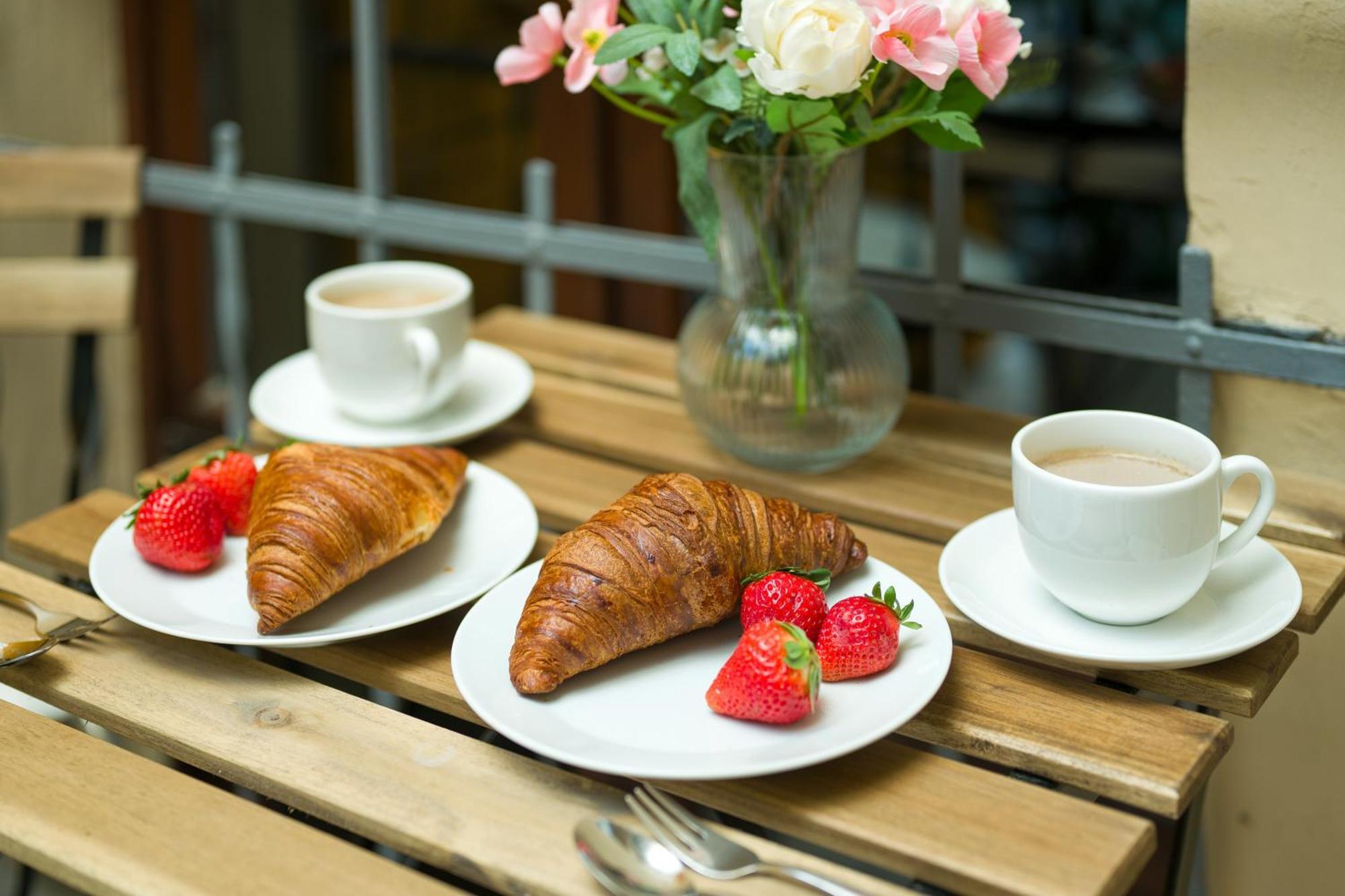 Discover - Lubomirskiego St - Classic & Modern - Near Main Station, Netflix And Ac Appartement