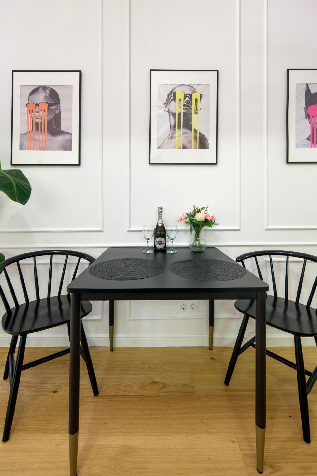 Discover - Lubomirskiego St - Classic & Modern - Near Main Station, Netflix And Ac * Krakau