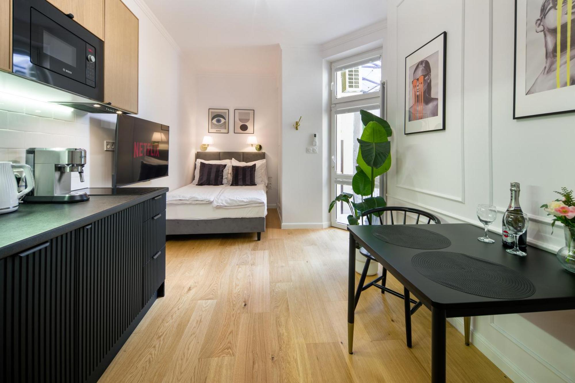 Apartment Discover - Lubomirskiego St - Classic & Modern - Near Main Station, Netflix And Ac Krakau